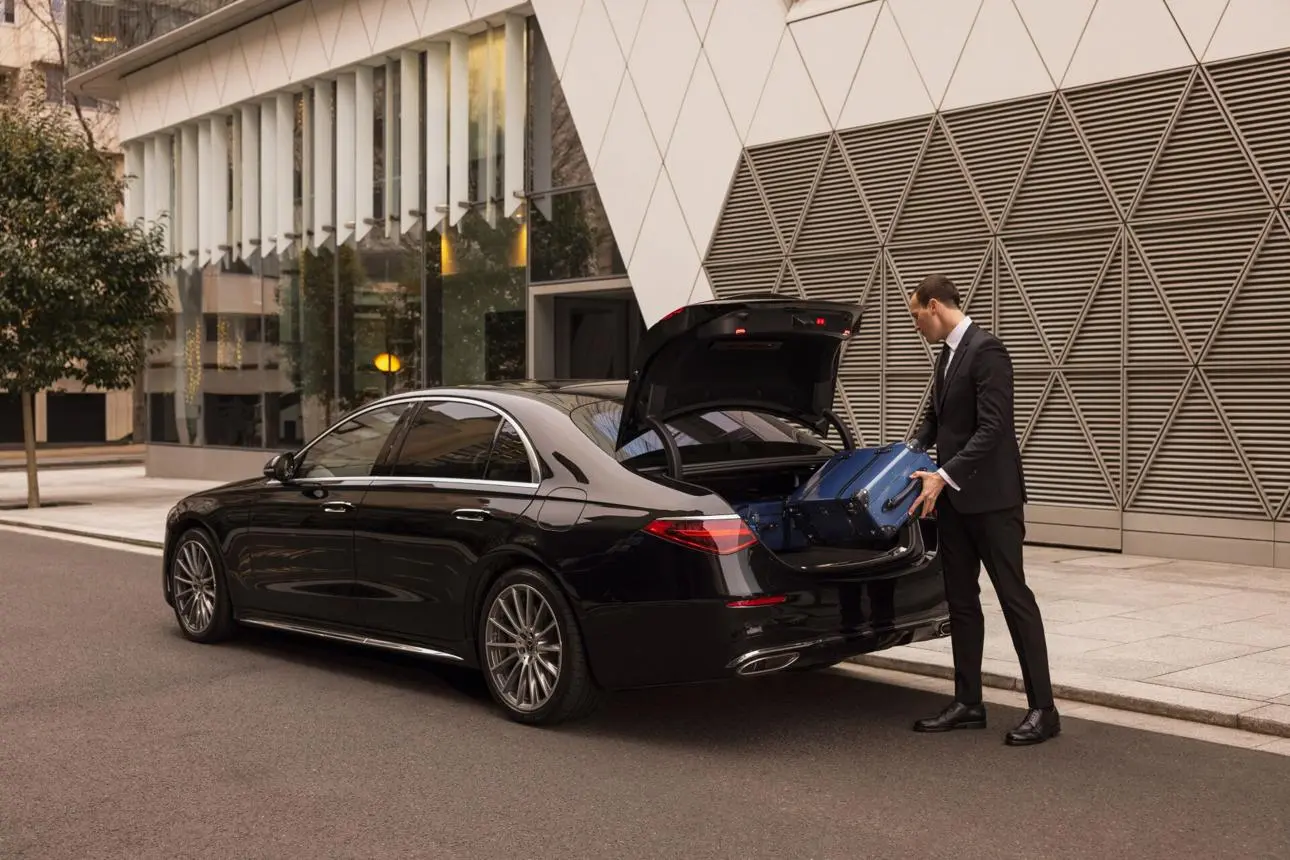 Hourly chauffeur service Zurich with a private driver and a premium vehicle ready at the pickup point