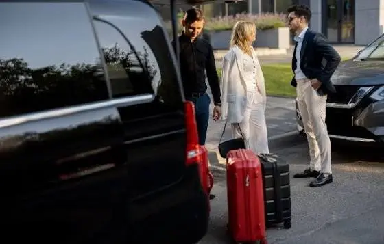 How to book a VIP airport transfer Zurich online with flight tracking and a fixed price